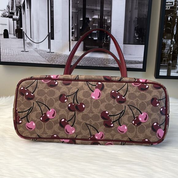 NWT COACH Gallery Tote Bag In Signature Canvas With Cherry print - Picture 6 of 10